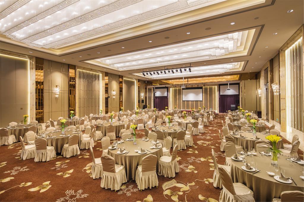 Royal Century Hotel Shanghai Buitenkant foto